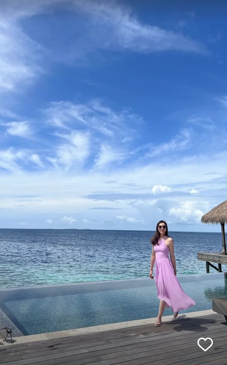 不藏了！曾馨莹晒比基尼辣照　「逆天美背」粉丝看晕