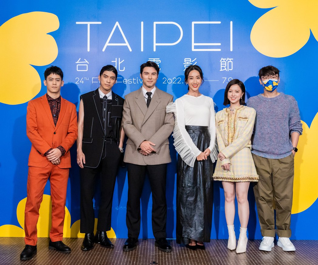 凤小岳、林哲熹日尬咖啡拉花80杯 李淳喝到心悸