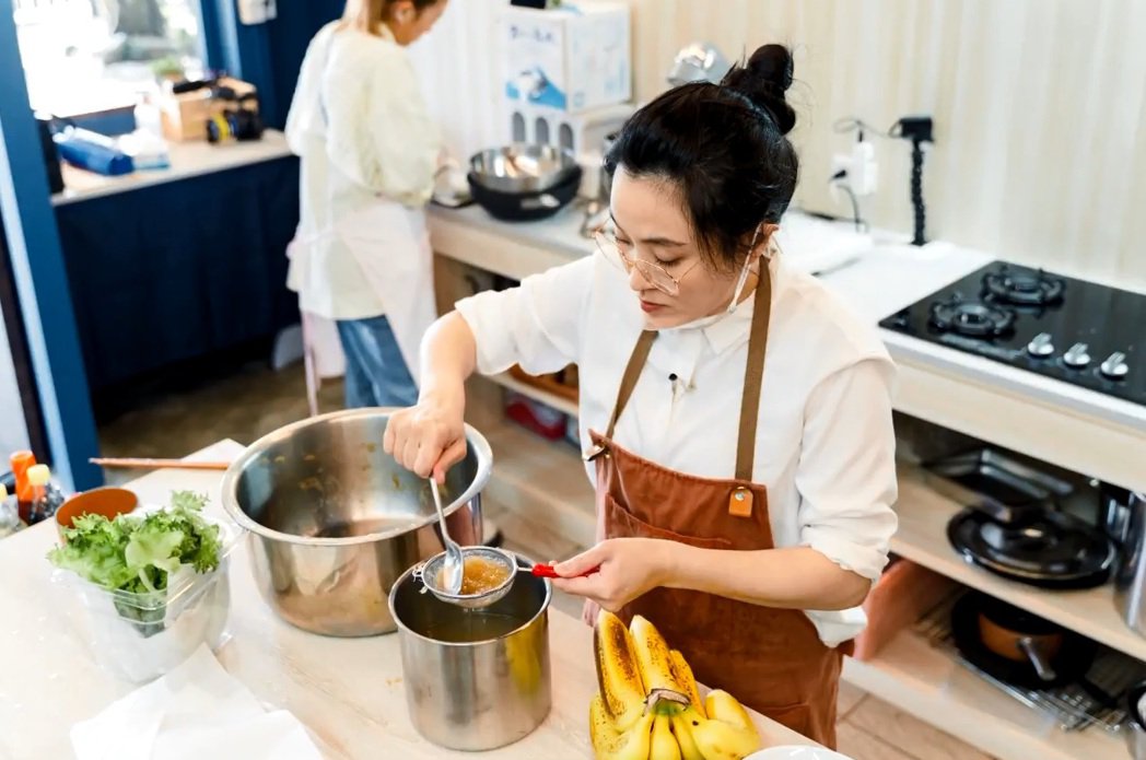 餐饮大亨现身「营业中」！炎亚纶问他经营之道全说了