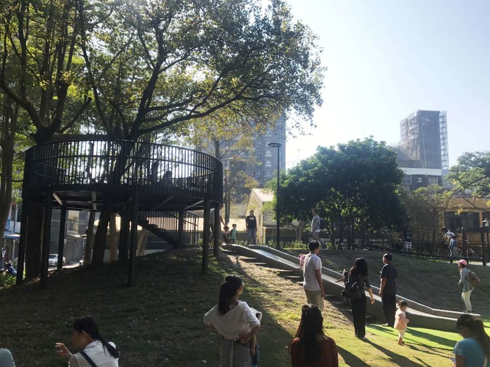 长和公园_02-1000.jpg 百年老树旁的游戏场-新竹长和公园,高架树屋瞭望平台+地景磨石子溜滑梯