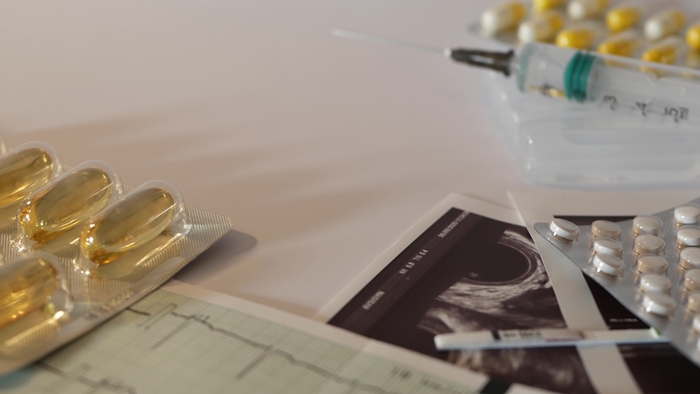 人工授精、试管婴儿怎么选？受精方式、资格条件、流程与费用比一比