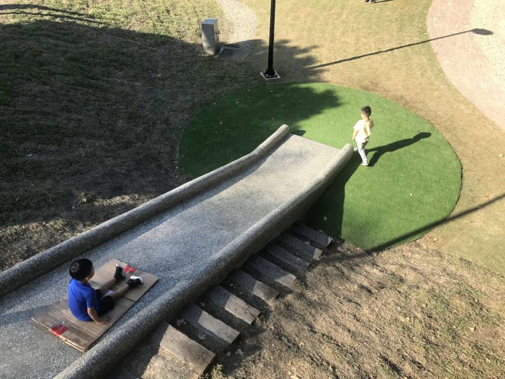 长和公园_08_2-1000.jpg 百年老树旁的游戏场-新竹长和公园,高架树屋瞭望平台+地景磨石子溜滑梯