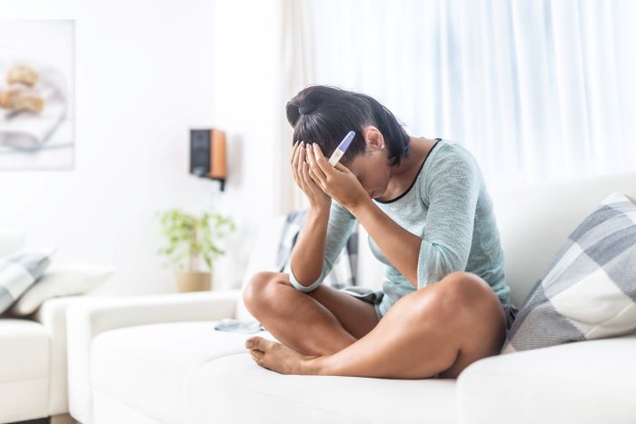 女性卵巢囊肿严重吗？症状治疗与预防一次看应定期检查有问题早发现早治疗