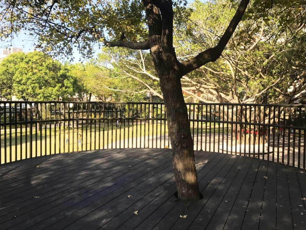 长和公园_07-1000.jpg 百年老树旁的游戏场-新竹长和公园,高架树屋瞭望平台+地景磨石子溜滑梯