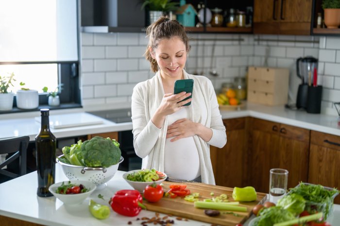 孕期肠胃不适，快跟著营养师这样饮食