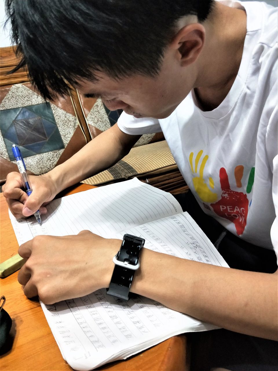 《非常律师禹英禑》是美好的想像！星星少年蔡杰爸：跟真正的高功能自闭症儿