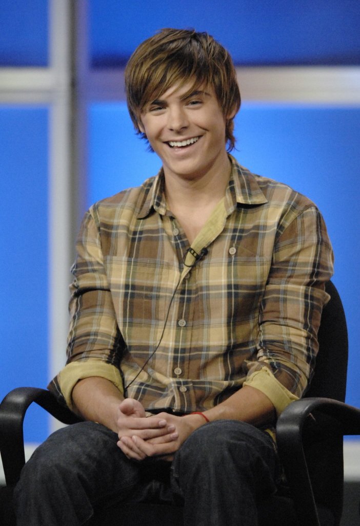 岁月催人老？「小鲜肉代表」柴克新片竟演12岁女生的爸