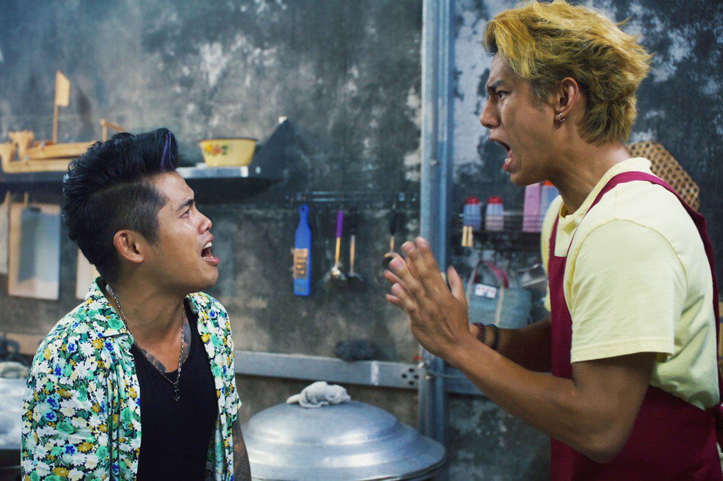 蔡淑臻被针戳脚染红「茶花女」 打败心魔逼哭78万人