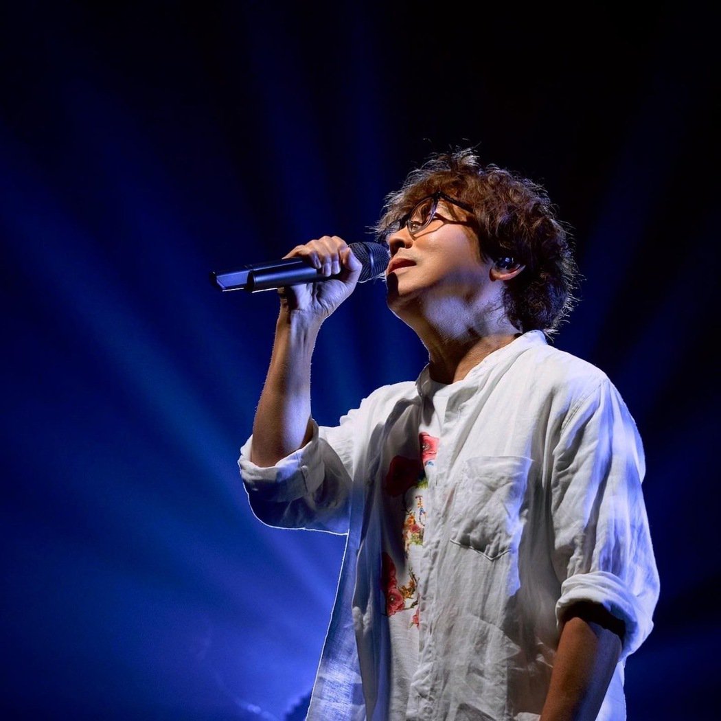 靠2招减重7公斤 55岁男星神回春20年