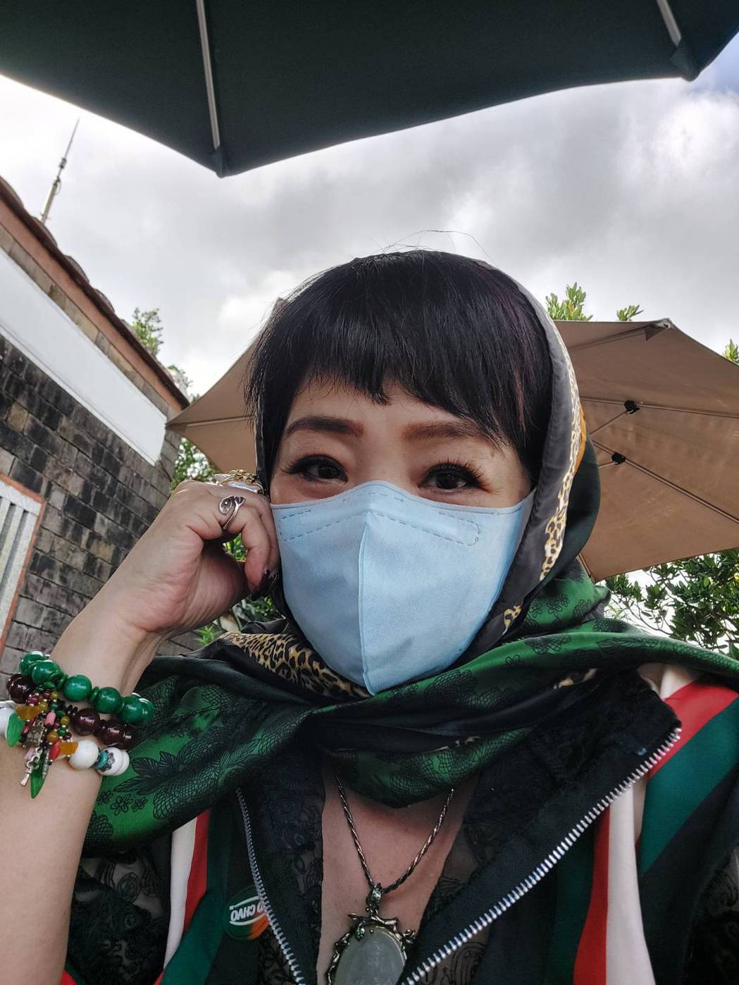妈妈的朋友昔当家花旦当中辍生二妈「孩子太多」过节太为难