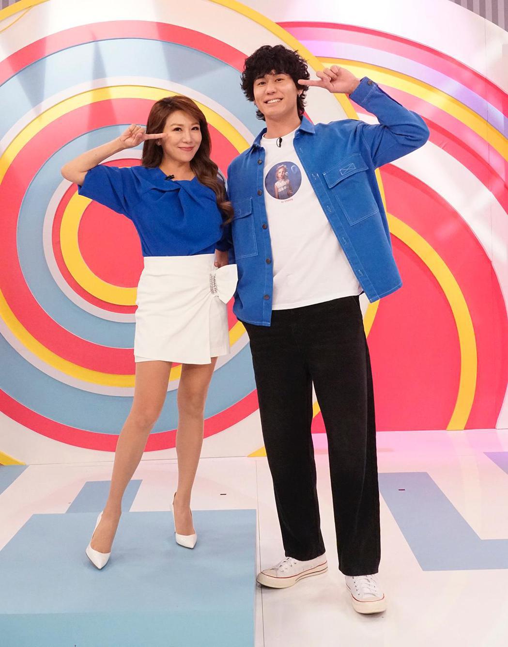 佩甄搭档风田主持新节目  惊讶他私底下不同人