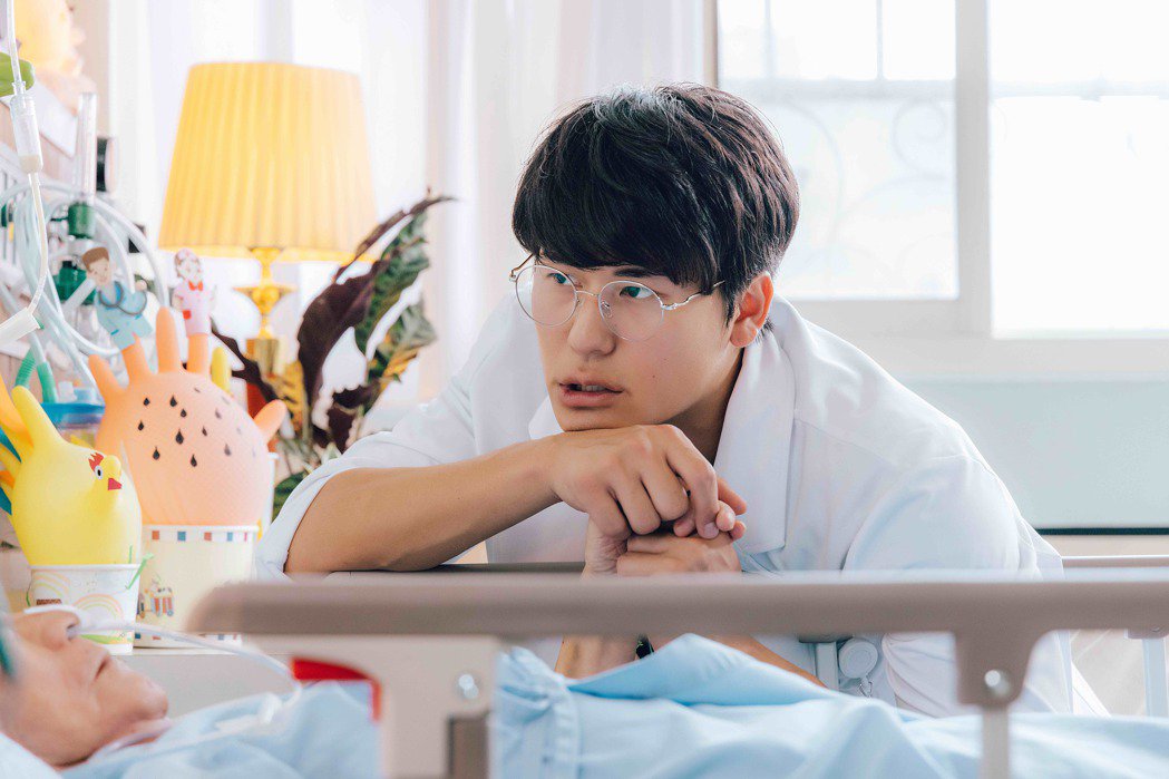 风田狂喷血以为得绝症和女友抱头痛哭结果尴尬了