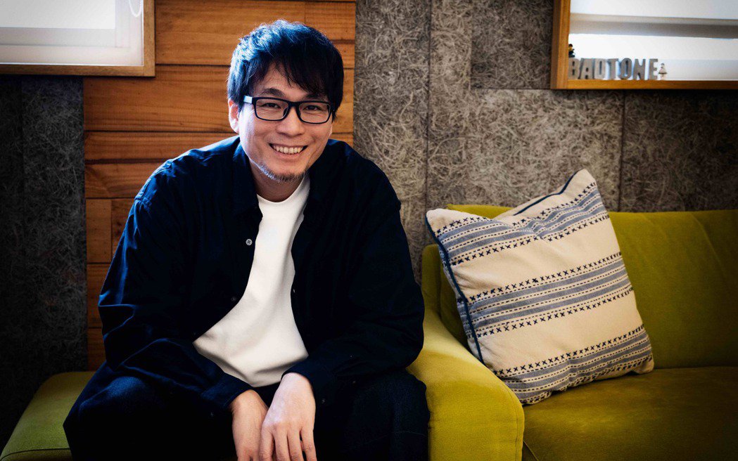 美女蔡依林夯曲制作人真实身份曝光 唱歌超神秘