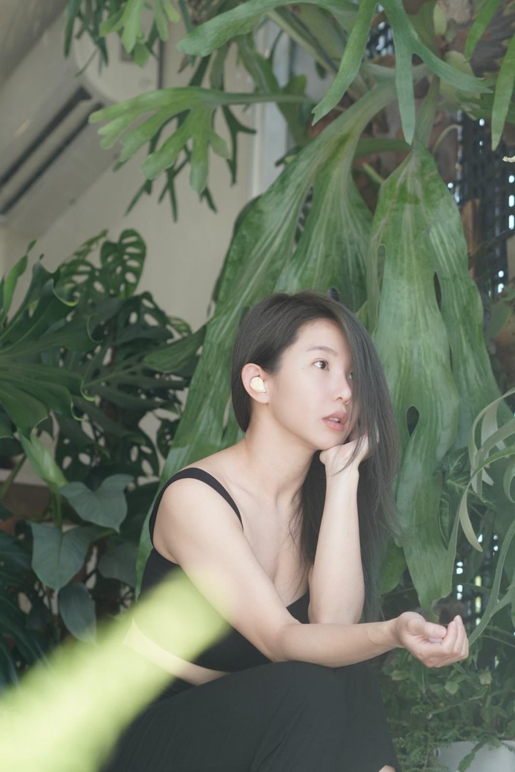 郭书瑶化身美人鱼水中写真美炸！却被摄影师抱怨这件事