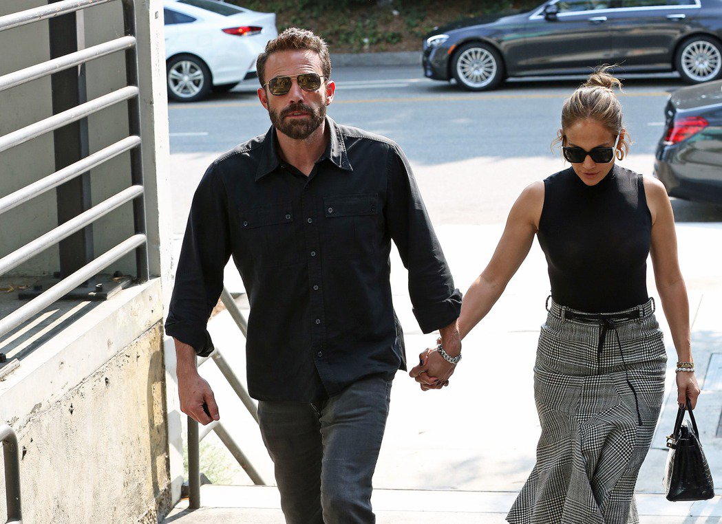 今夏最吸睛！他们都是话题焦点 有人风光有人引争议