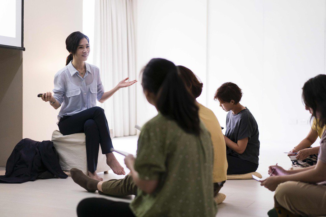 拆解「叉烧包」黄秋生三阶段女老师谢盈萱坦言：又怕又想哭