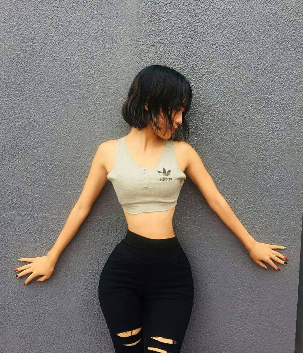 缅甸少女腰围仅13.7吋!坚称无P图身材纯天然目标挑战健力士