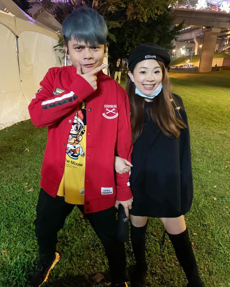 大学生起床惊见登上娱乐新闻  抢站蔡阿嘎夫妻C位