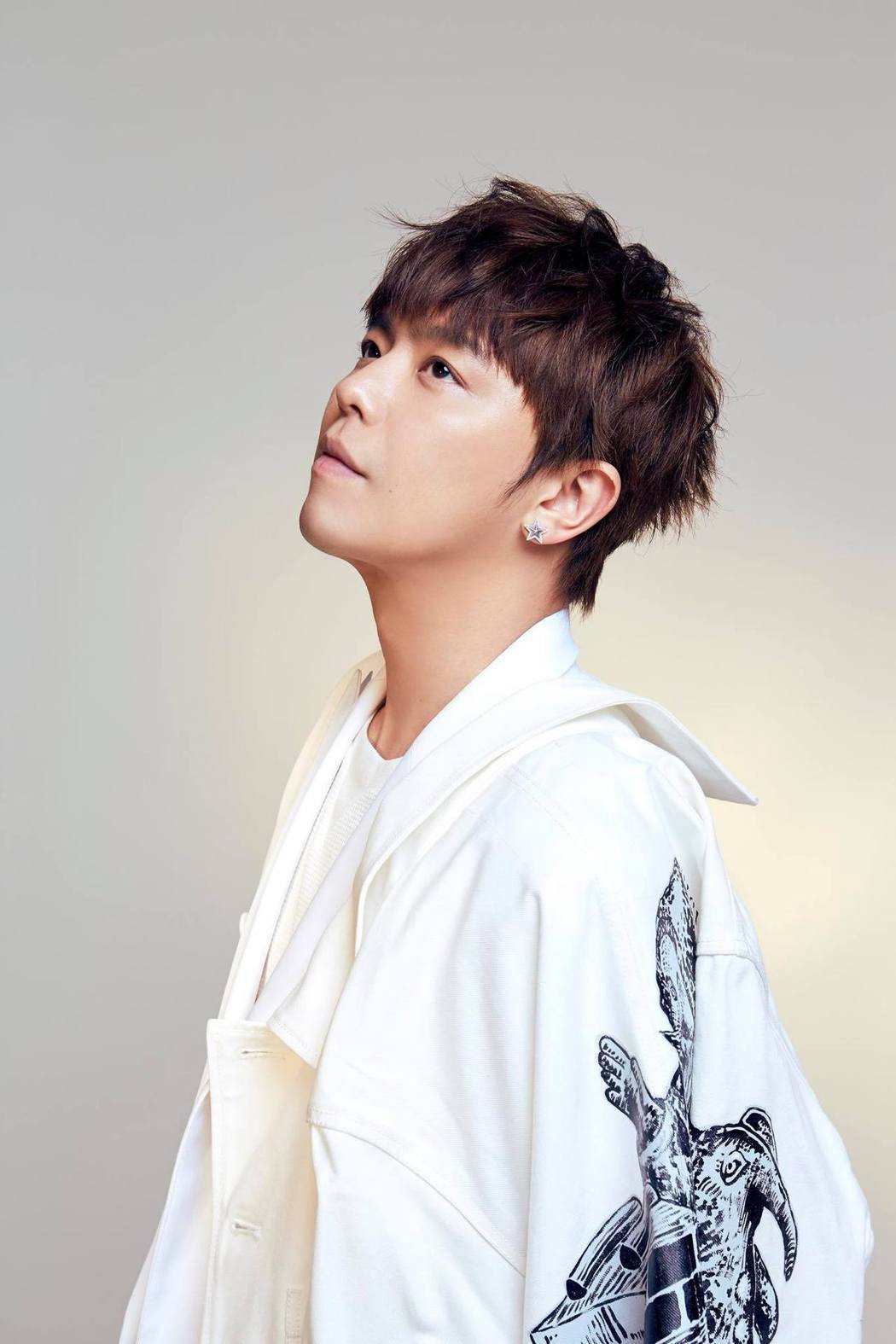 黄鸿升黄鸿升「玩很大」叩关金钟经纪人怀念：早是最佳主持人