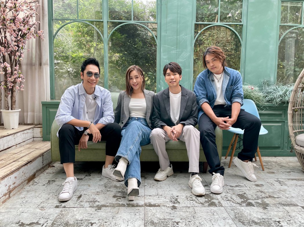 揭八三夭阿电不跳槽内幕 推爆小男孩鼓手「很黄」