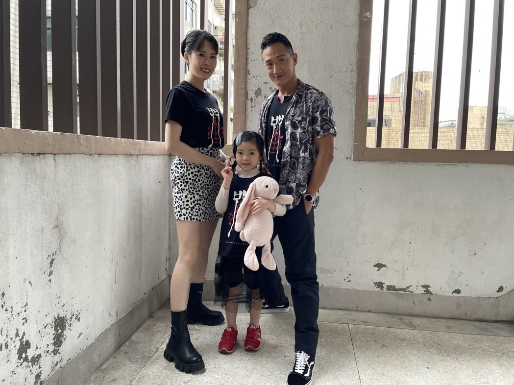 「咒」荣登全台票房冠女主角蔡亘晏惨被黏活蟑螂