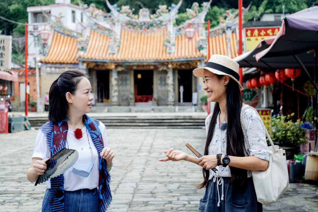 曾宝仪录影算塔罗牌结果竟让她哭到停不下来