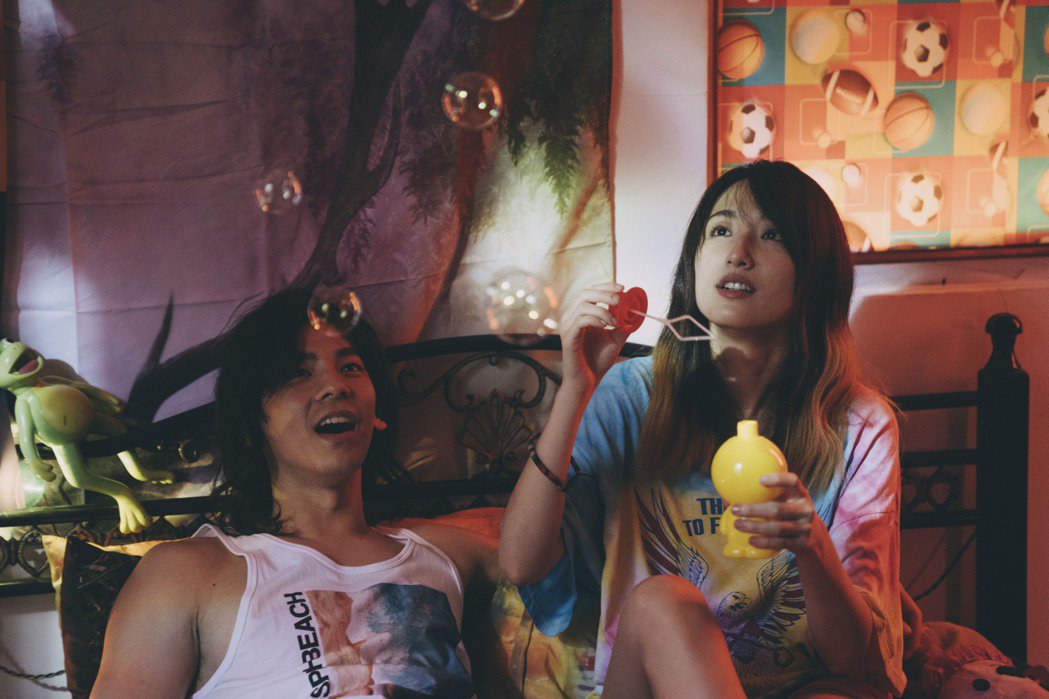 柯佳嬿新戏恋渣男欠百万债「爱到卡惨死」认：没醒过