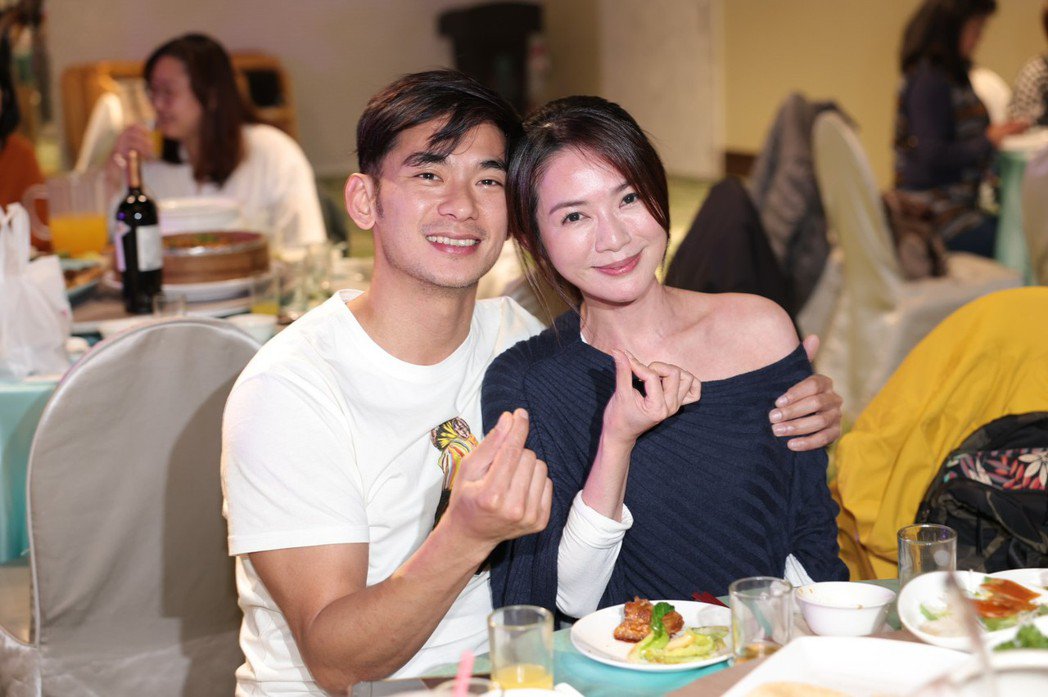 和大S同情节「骄女」星卉靠脸书找回失联30年初恋男友