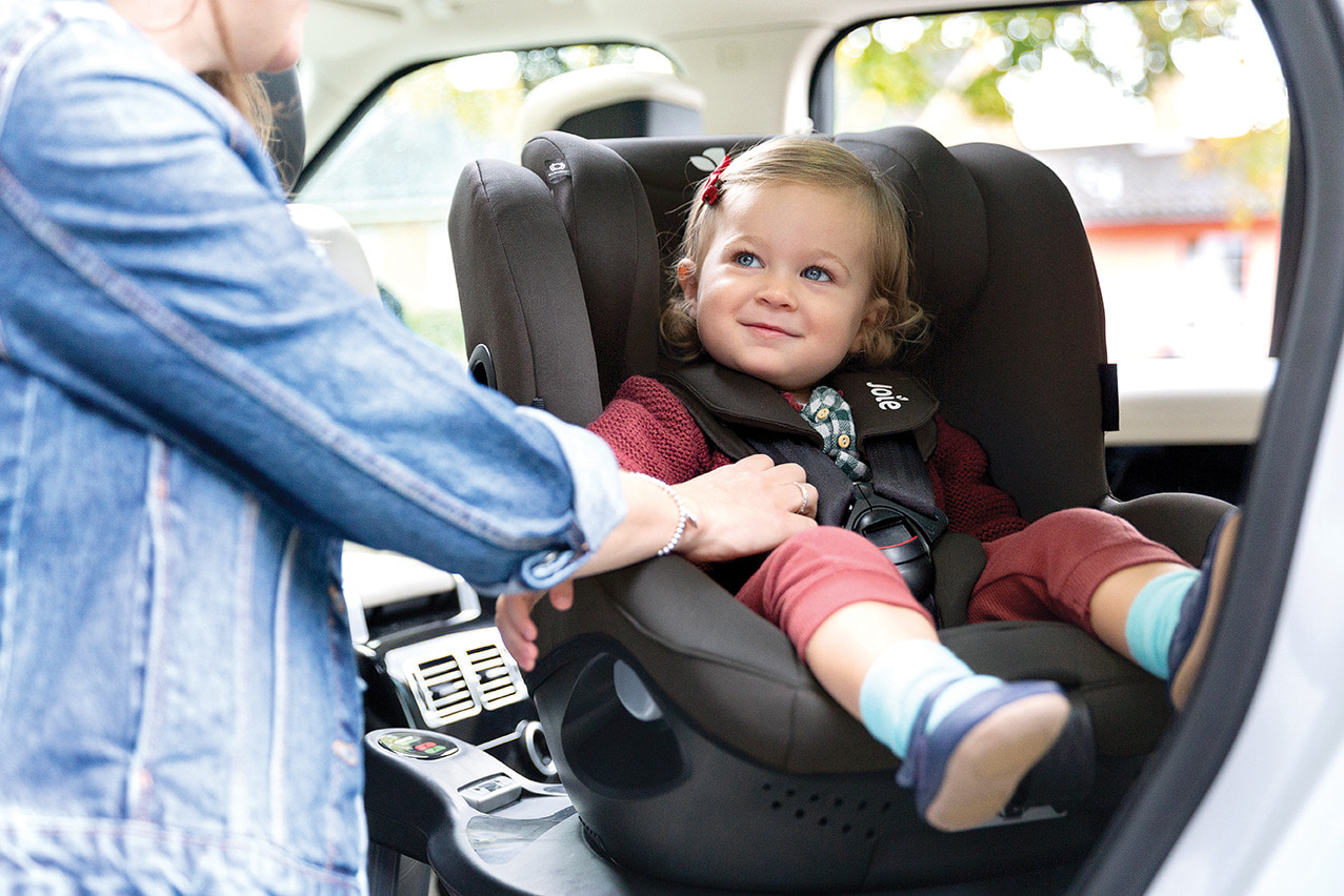 春节假期出门玩！拿下最新「婴幼儿推车&汽座大调查」三冠王，是出游神队友