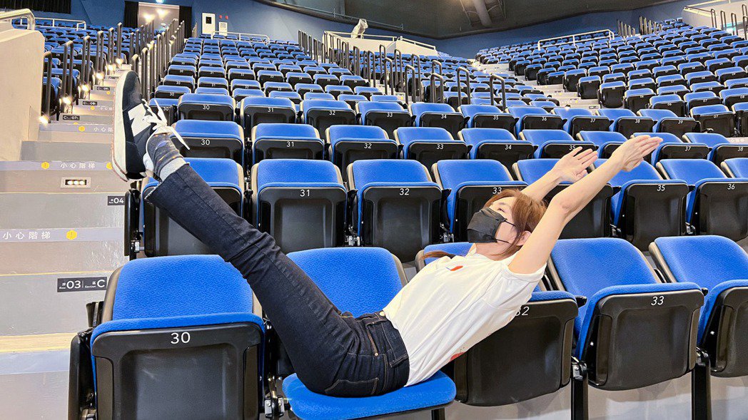 港都捕获野生女神猎奇诡异行径全曝