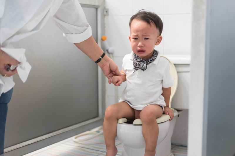 幼儿便秘没有都一样！中医依虚实治疗有别，药物之外．也能以推拿改善状况