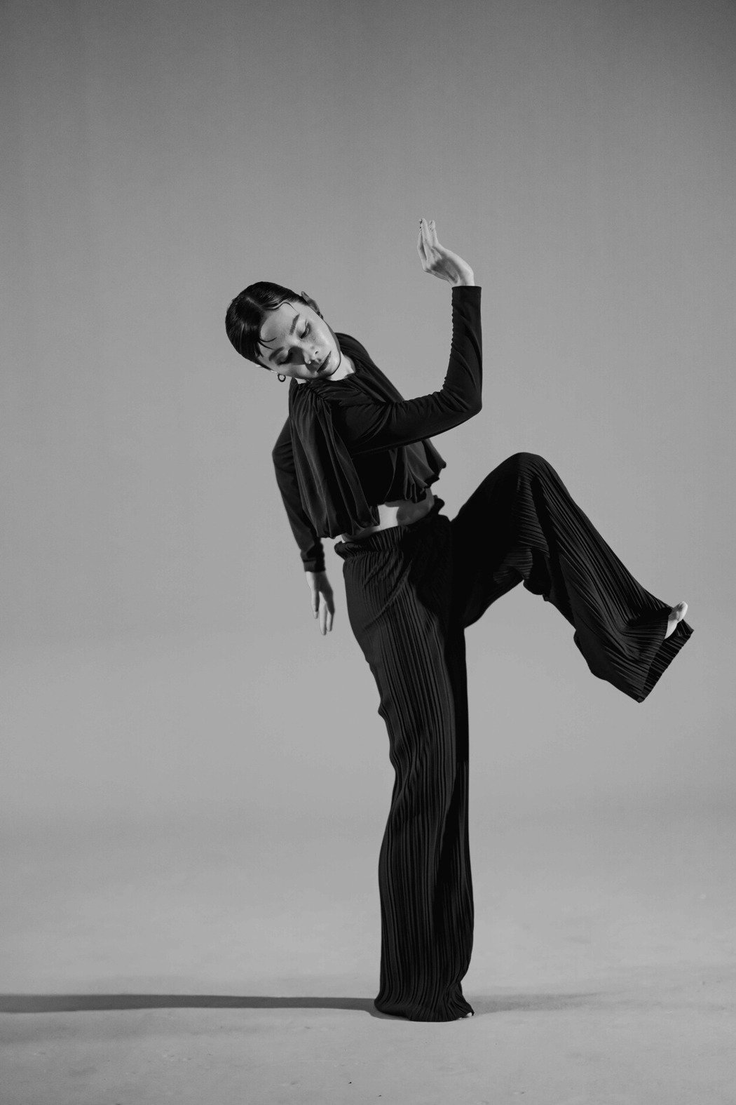 朋友的姐姐郑宜农当众劈腿认了摆态黑历史自嘲太幼稚