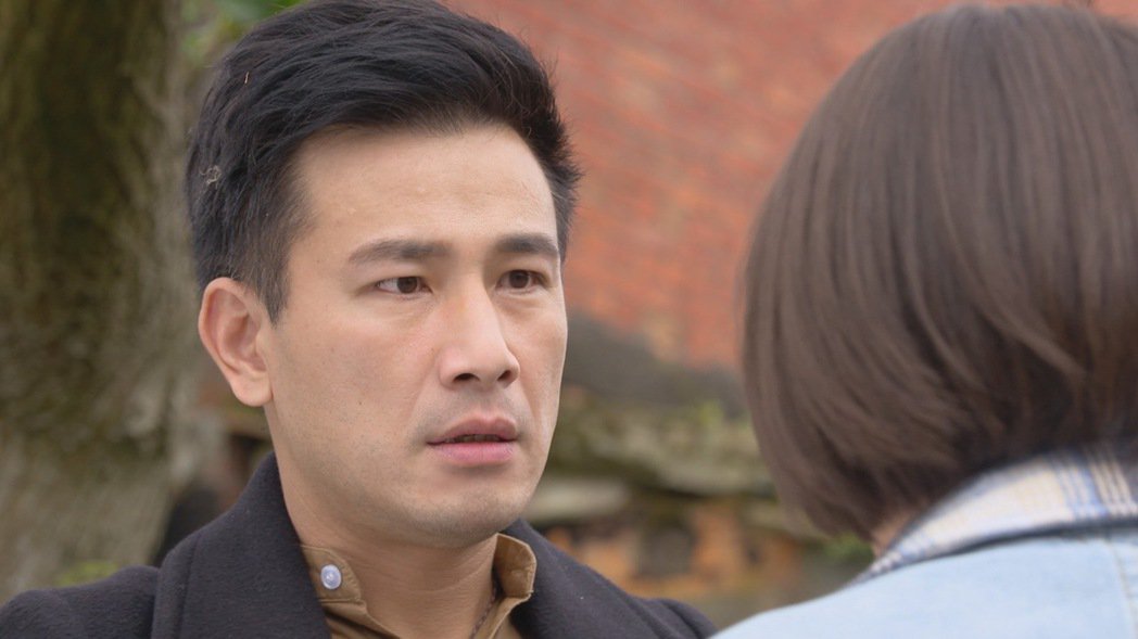 姐姐的朋友苏晏霈点头嫁了！街头热吻2分钟羞喊：嘴都肿了