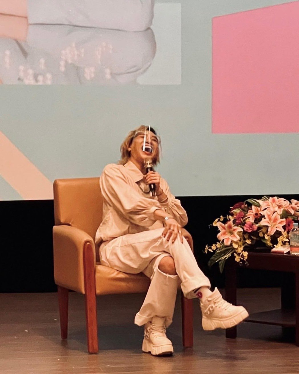 姐姐的朋友嘻小瓜自爆校园霸凌血泪史遭骂人妖「身心灵重创」