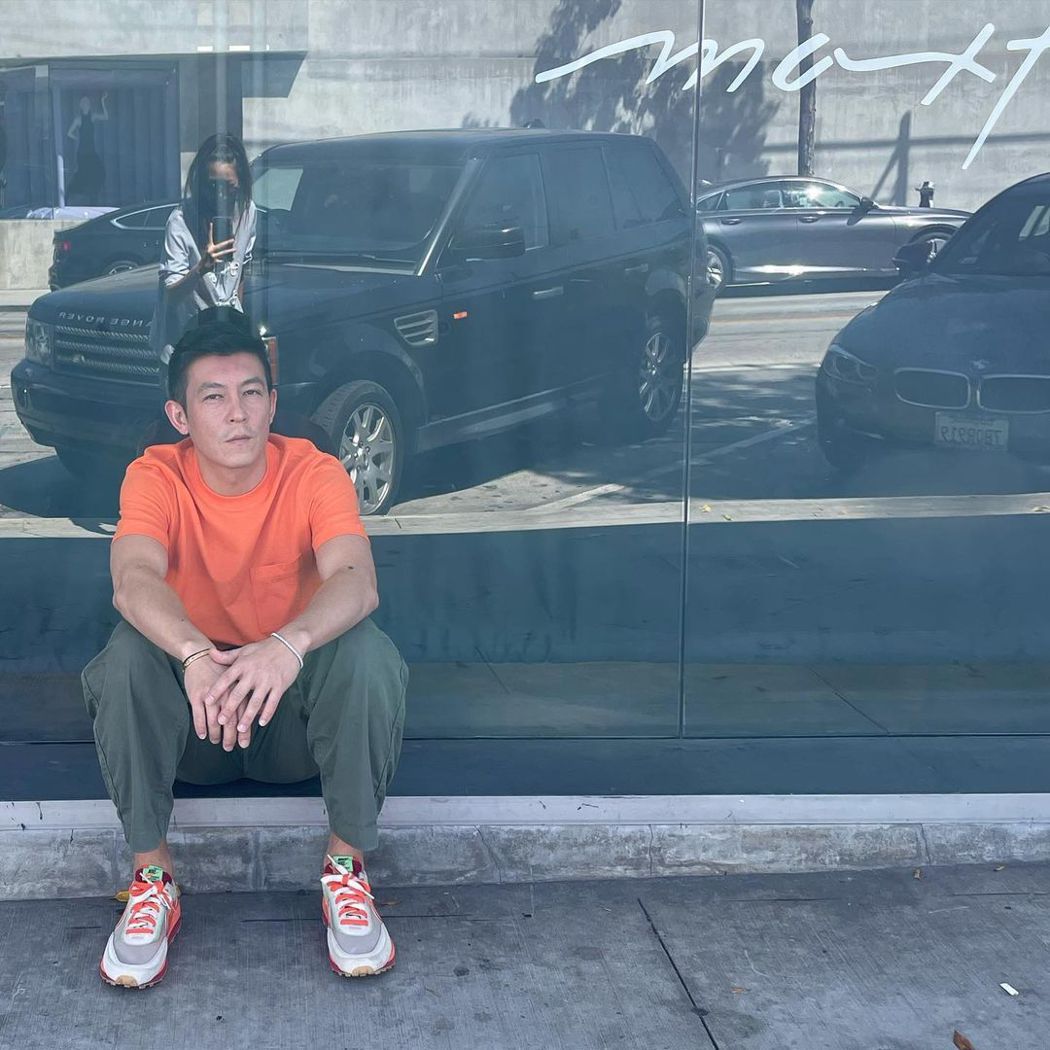 陈冠希「神秘女子」曝光！玻璃窗反射露馅亲揭真实身分