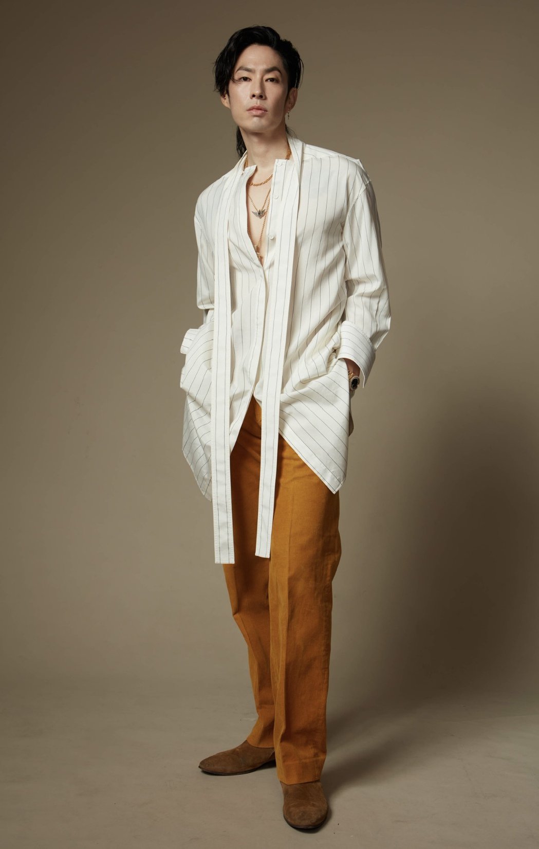 吴建豪官宣进军国际25年前客串美国嘻哈团体MV曝嫩样