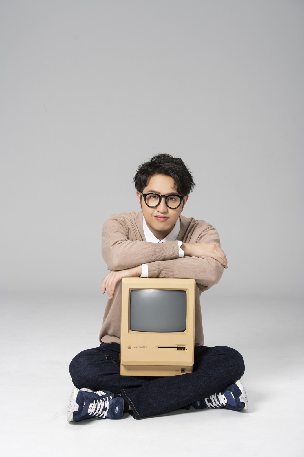 学霸新人惨当工具人厕所灌酒痛哭失声