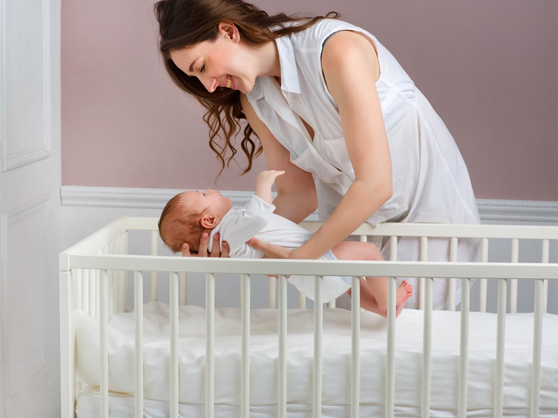 到长辈家过新年，陌生环境哄睡宝宝有技巧！建立睡眠仪式、宝宝的常备药物准