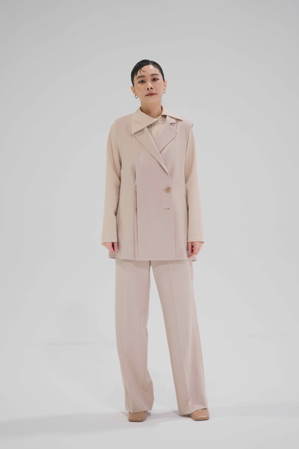 朋友的姐姐郑宜农当众劈腿认了摆态黑历史自嘲太幼稚