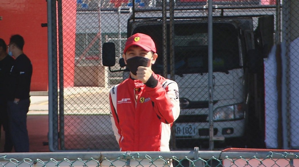 「饥饿」录影爆惊喜！闯关巧遇超大咖赛车男神