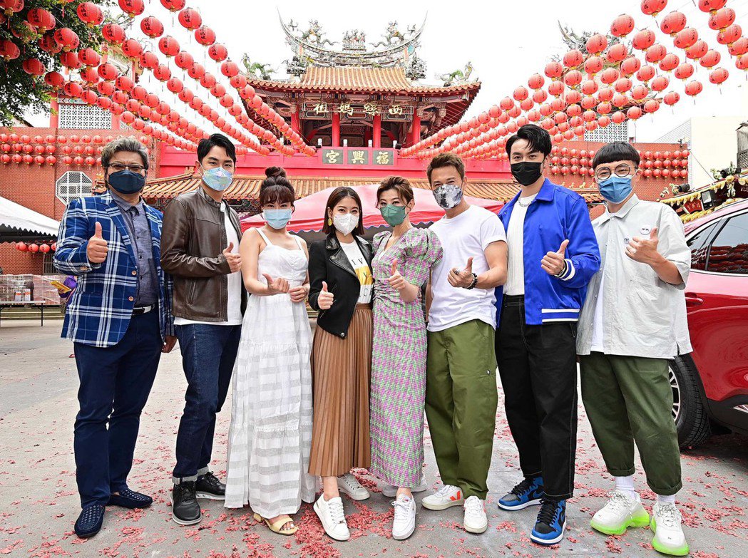 善良妈妈的朋友王乐妍陈谦文虐恋下跪求妈粉丝揪心掉泪