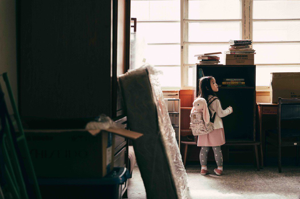 全台上千学子集体被「咒」出电影院腿软站不起来