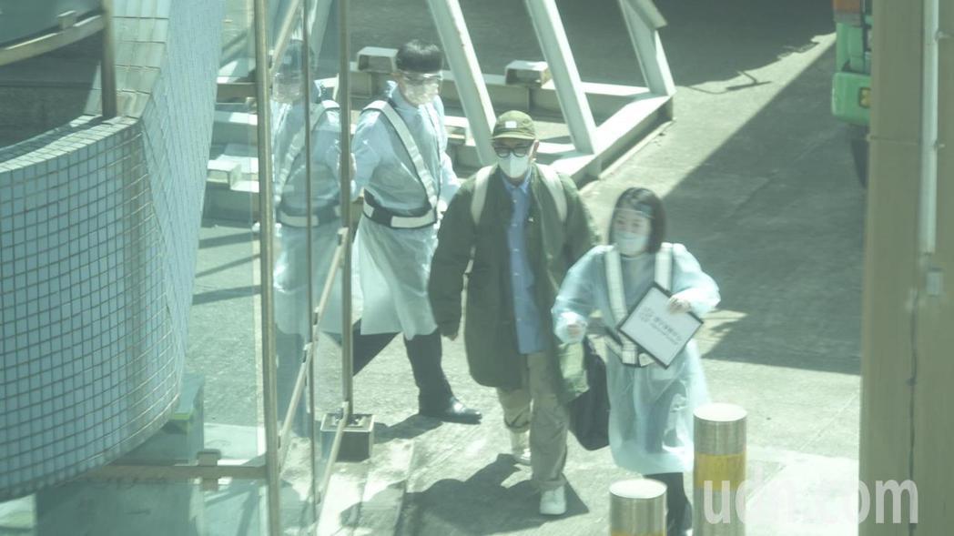 大S老公具俊晔来了出机场直奔隔离