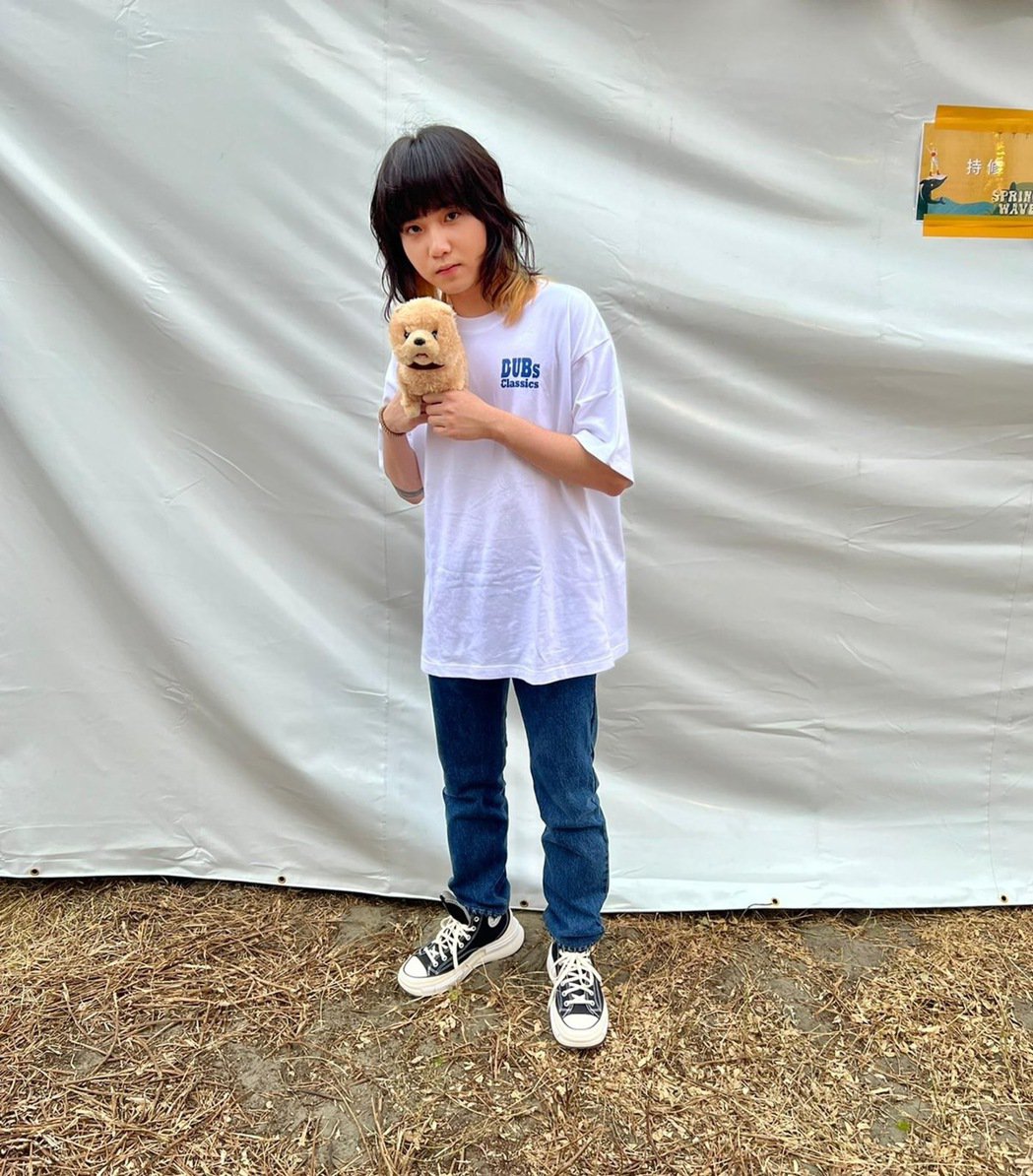 阿妹也出手相助「金曲新人王」持修认了爆发得奖症候群