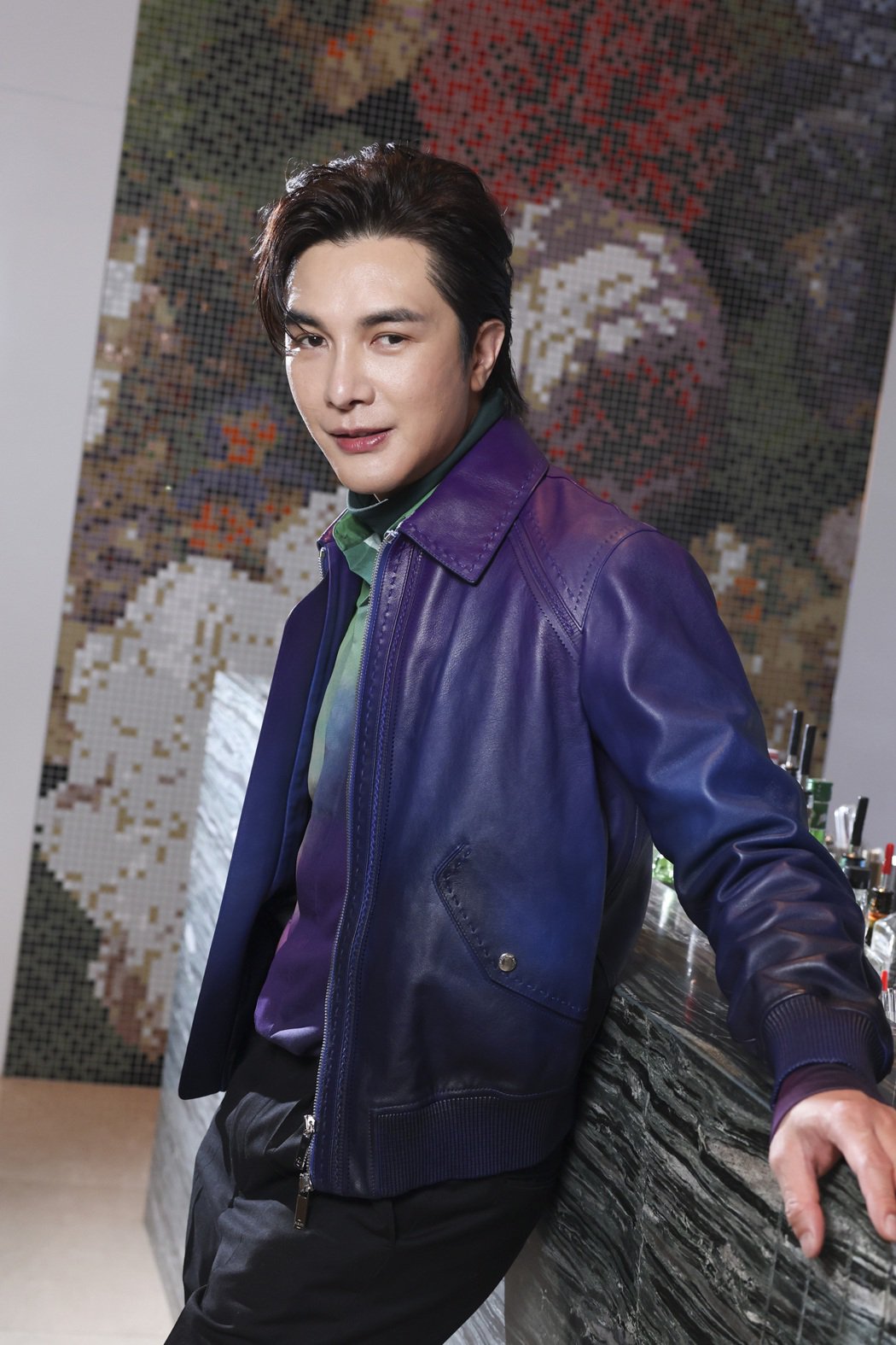 身家10亿男星遭软禁3坪房被弹橡皮筋当动物看