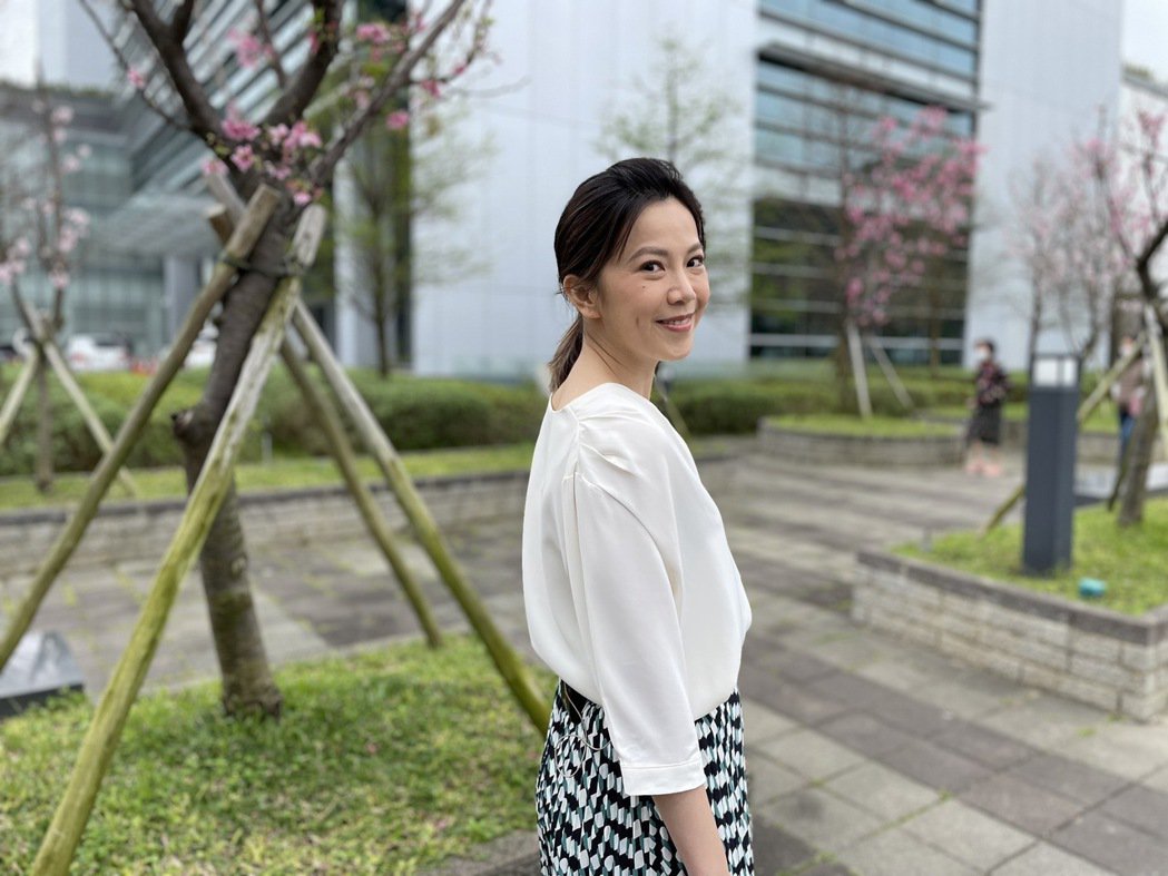「多情」如萍回来了廖苡乔热线身心科4小时求救