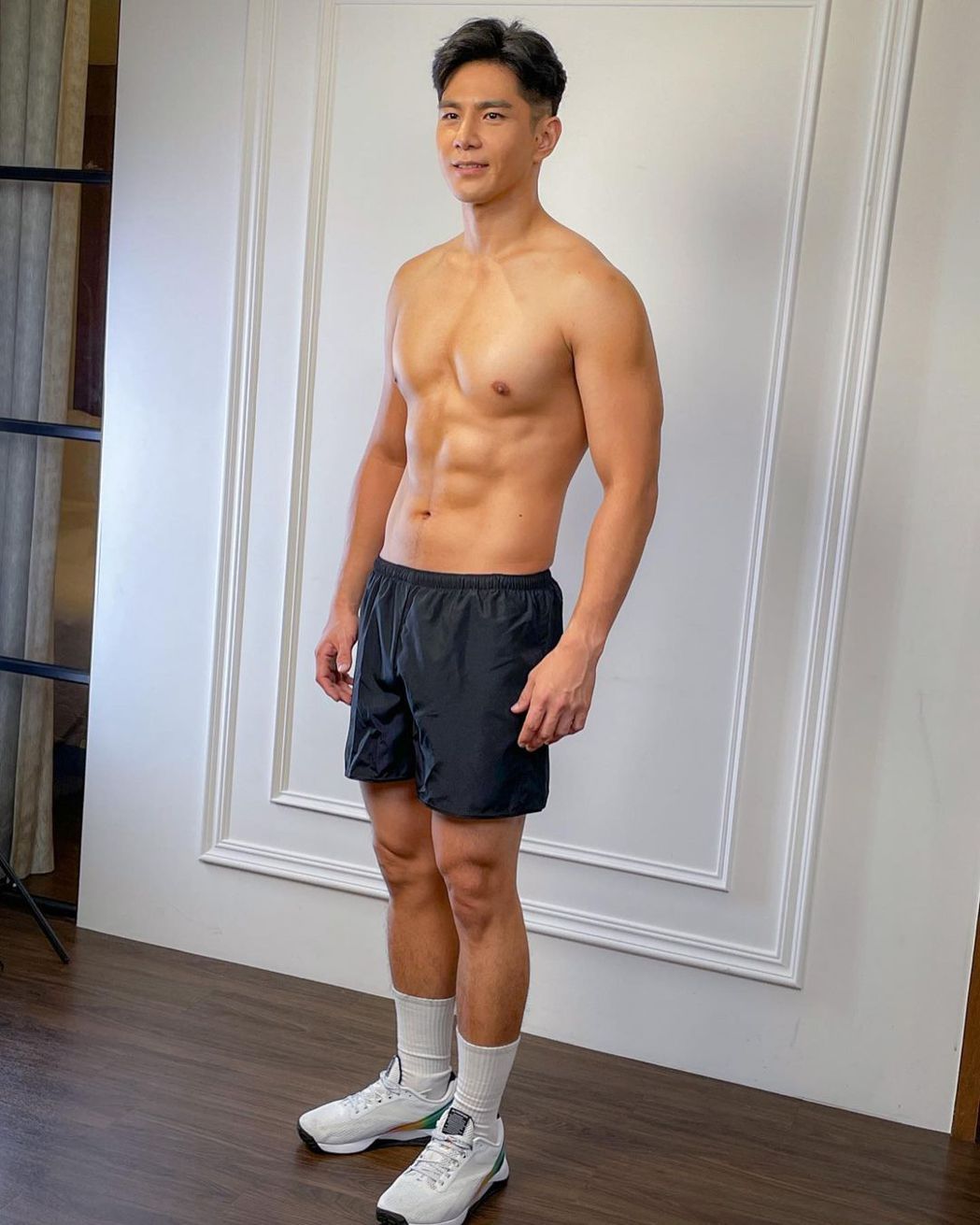 祖雄突晒「18公分G凸照」曝性癖好火辣话题网惊呆