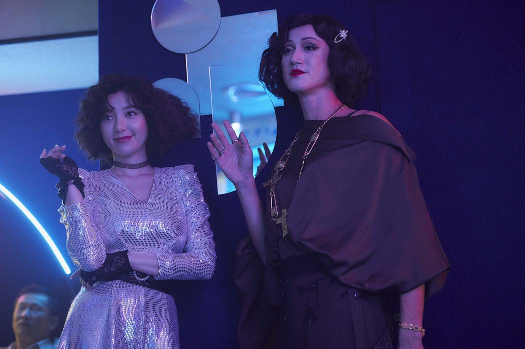 对郭雪芙伸咸猪手惨遭「洗脸」蔡昌宪转向林心如讨拍