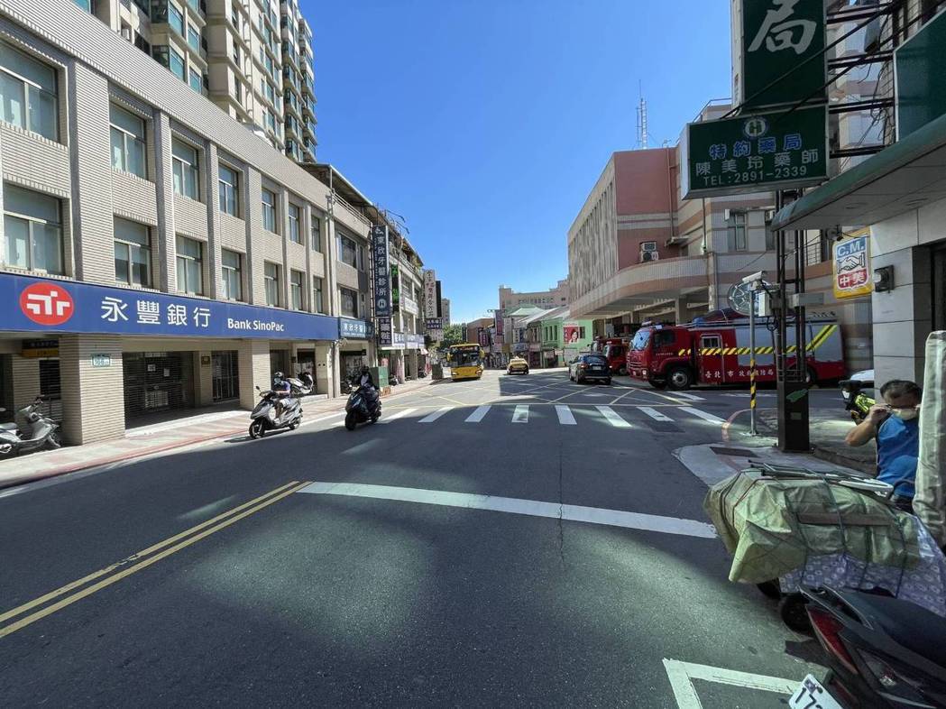 五月天阿信母发生交通意外肋骨骨折被撞倒画面曝光