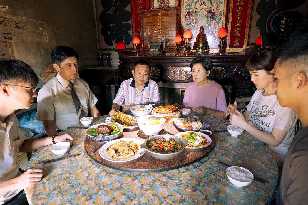 「火神」消防老鸟变厨师孤独者郑志伟吃遍山珍念一味就哭